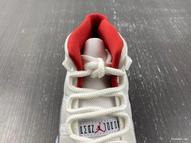 Jordan Air CT8012-116 Retro 'CHERRY' 11 0813